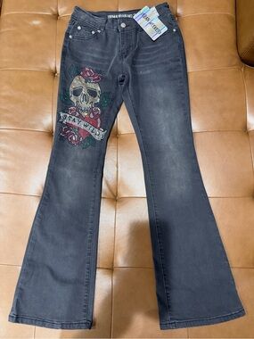 NWT Urban Weekend Juniors Bootcut Slim Jeans Charcoal Wash Rhinestone Skull 3